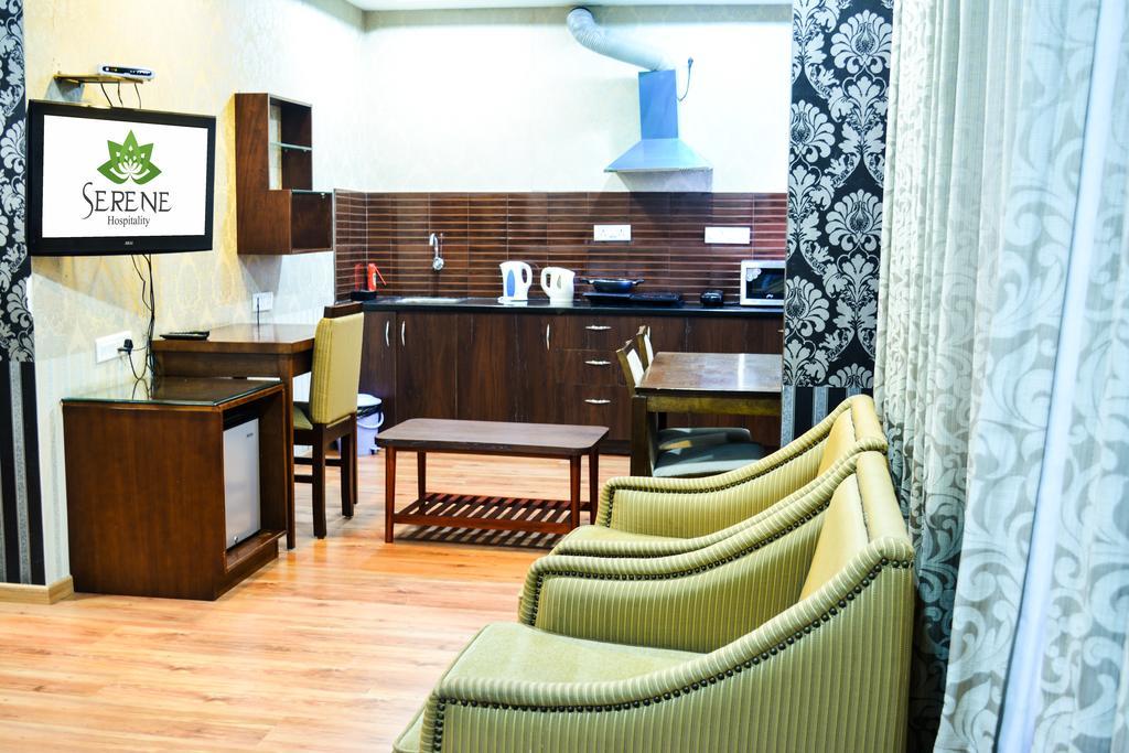 Serene Boutique Hotel Бангалор Екстериор снимка