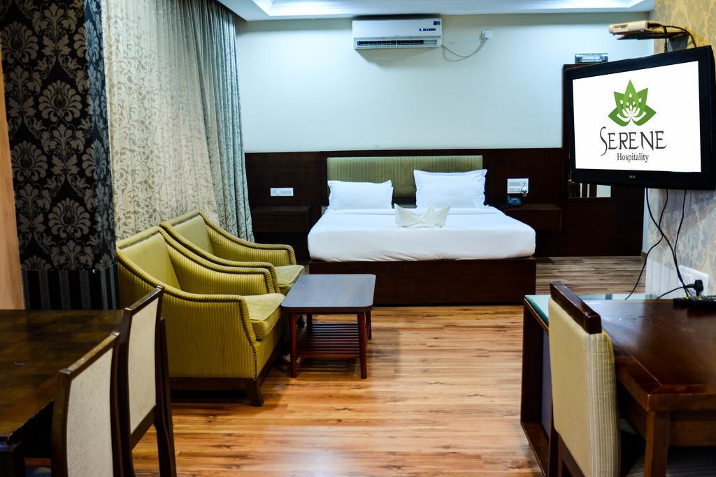 Serene Boutique Hotel Бангалор Екстериор снимка