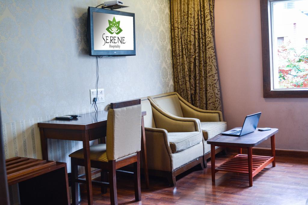Serene Boutique Hotel Бангалор Екстериор снимка